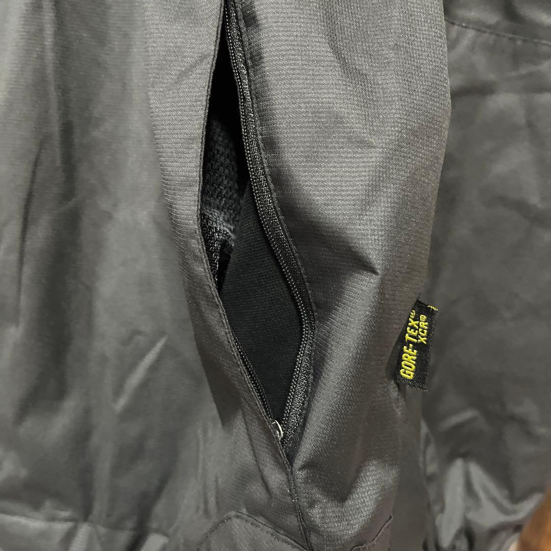 悟空。THE NORTH FACE SUMMITマウンテンパーカー