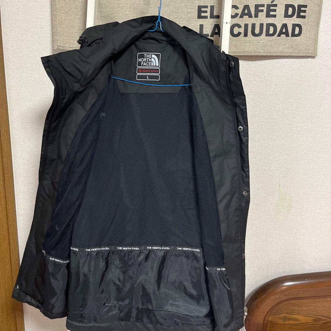 悟空。THE NORTH FACE SUMMITマウンテンパーカー