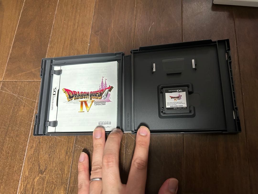 はぐれメタル ds ＋ドラクエ4.5.6.9.M2 ＋充電器＋おまけ