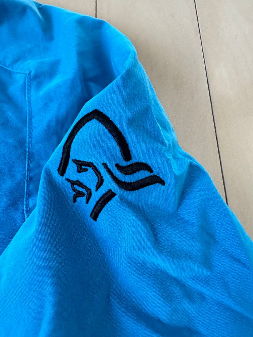 ノローナ　スヴァルバールコットンアノラック　men's s表示ですがM/L