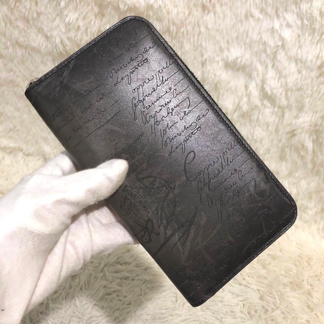 未使用✨ベルルッティ レザー　ラウンドファスナー　長財布