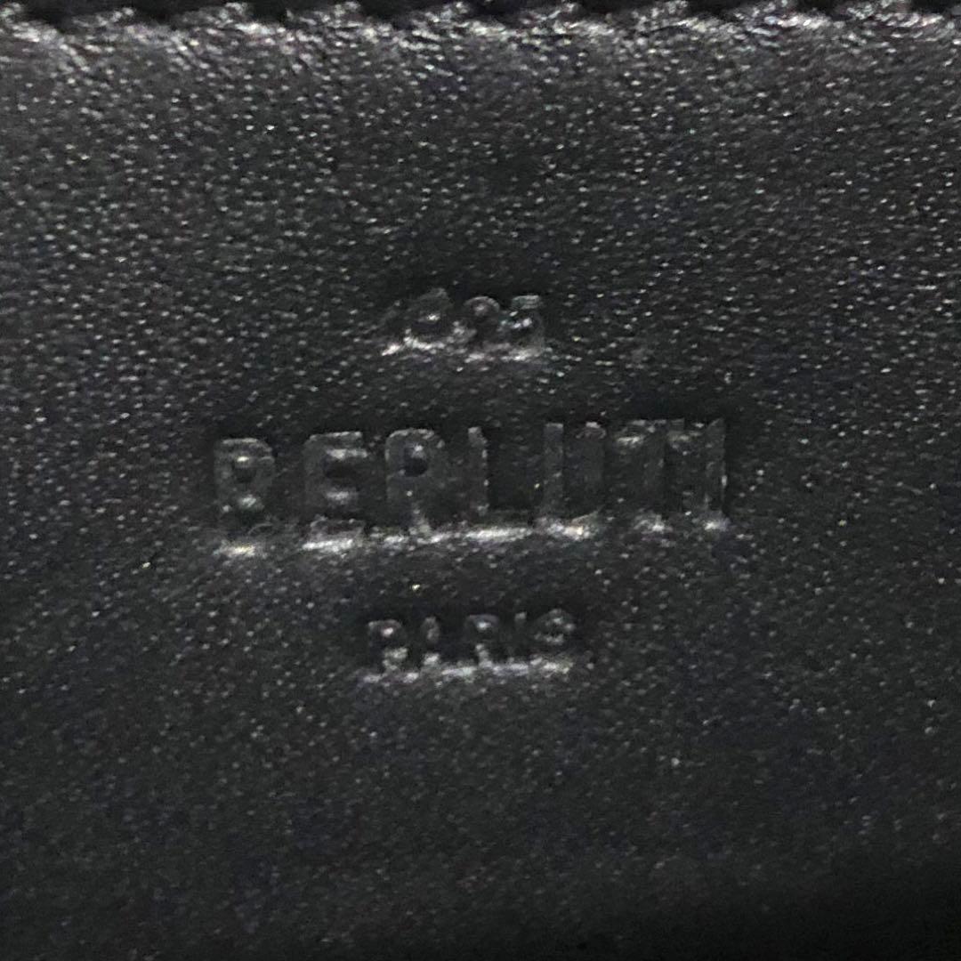 未使用✨ベルルッティ レザー　ラウンドファスナー　長財布