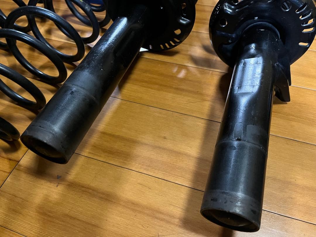 limeさま専用 VW ゴルフ6 1KCAV サスペンション ダストカバーセット