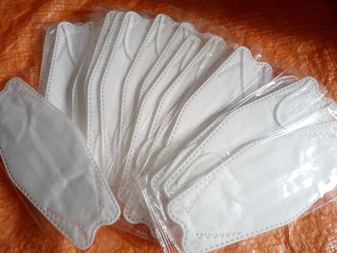 しょぴめめ　1500枚×9箱＝13500枚！立体マスク・色様々