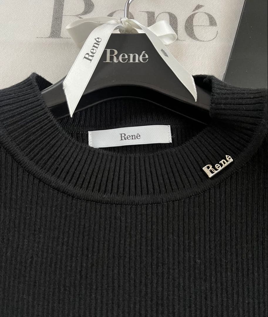 週末限定価格♡新品同様♡Reneルネ♡お袖ビジュー付き ニットプルオーバー