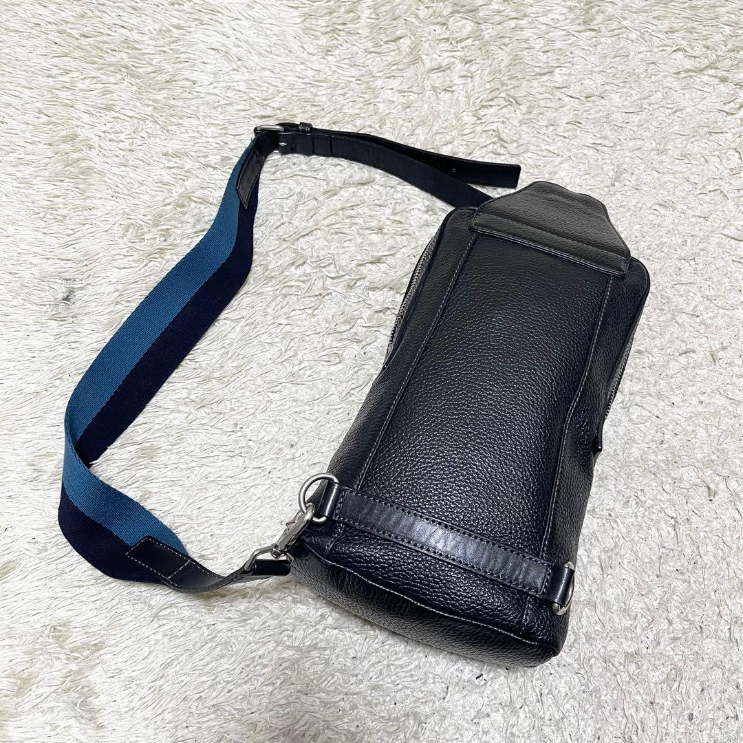 【美品】ポールスミス　ボディバッグ　ショルダーバッグ　メンズ　レザー　黒