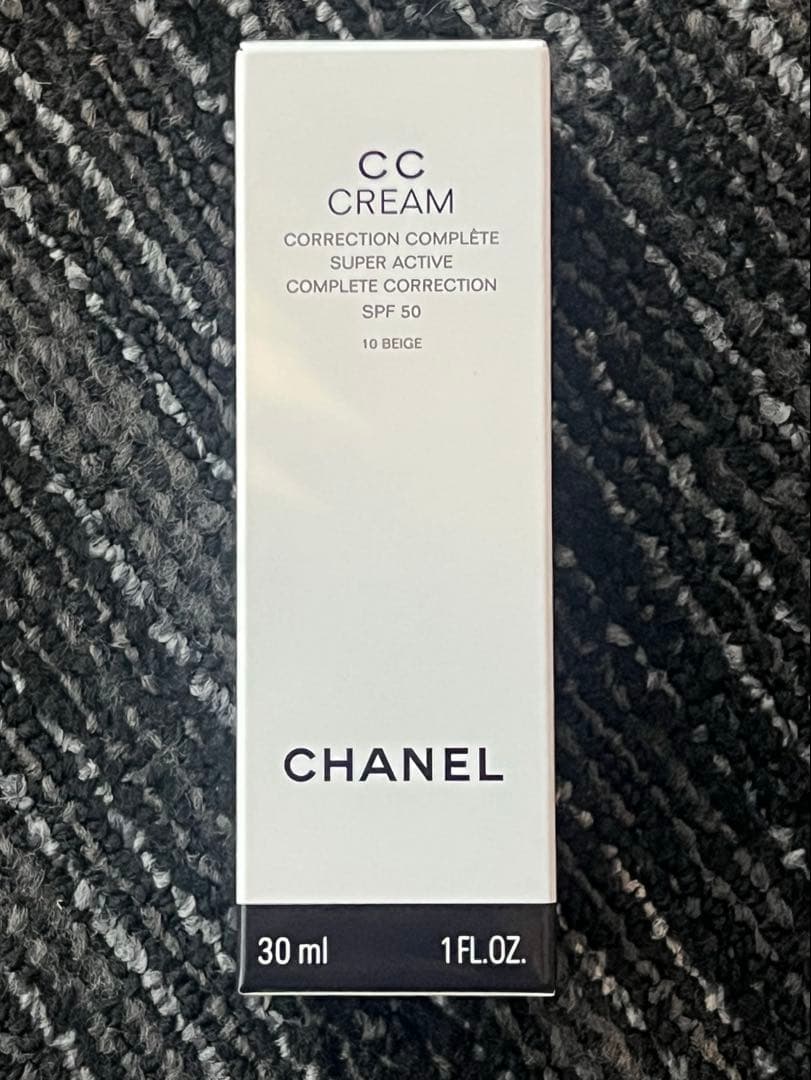 新品CHANEL CC CREAM 10 ベージュ SPF 50
