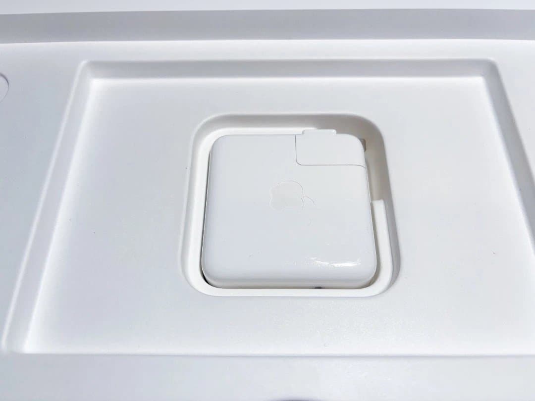 【超美品】MacBookPro14インチM3Proシルバー18GB 512GB