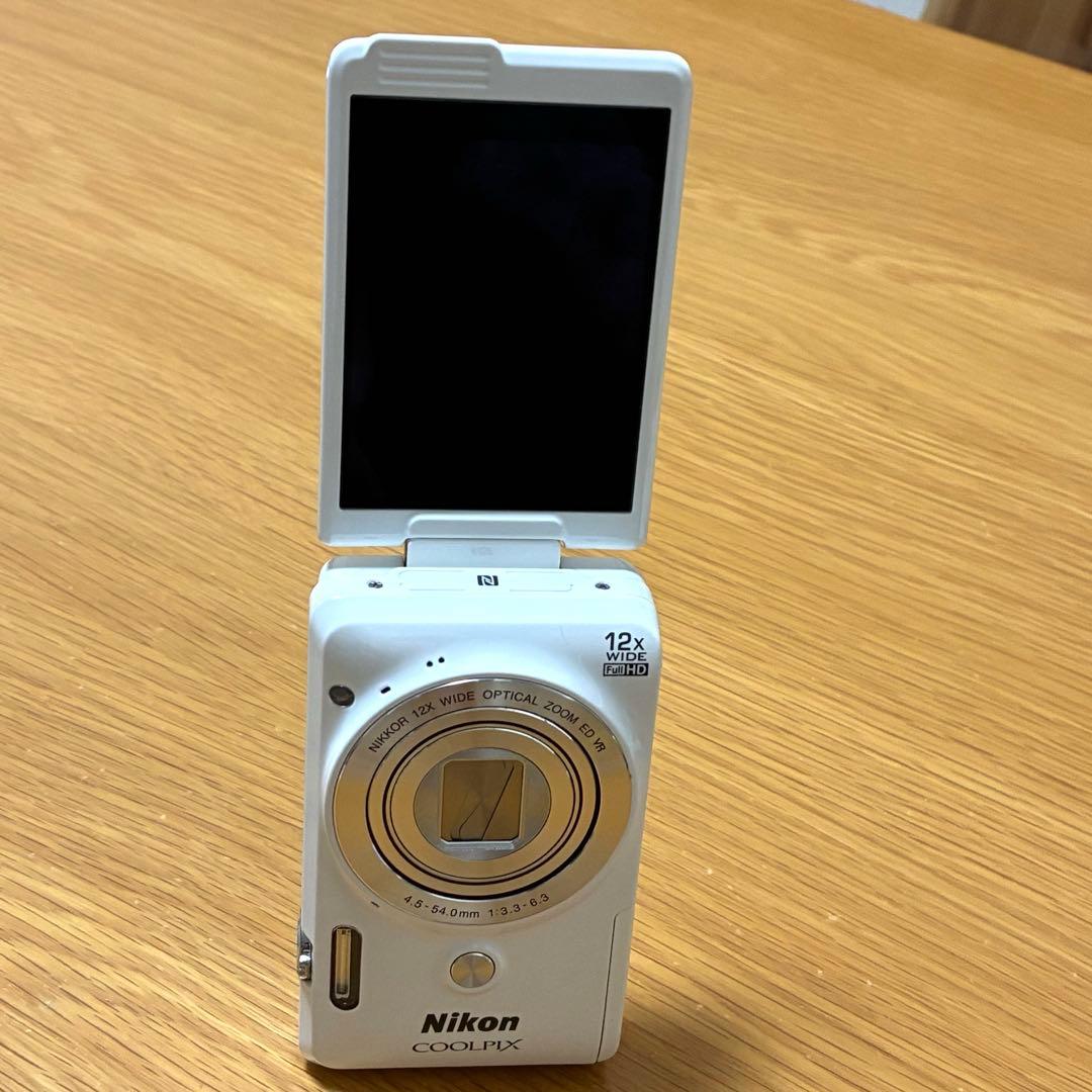 Nikon COOLPIX S6900 12倍ズームコンパクト　自撮り ホワイト