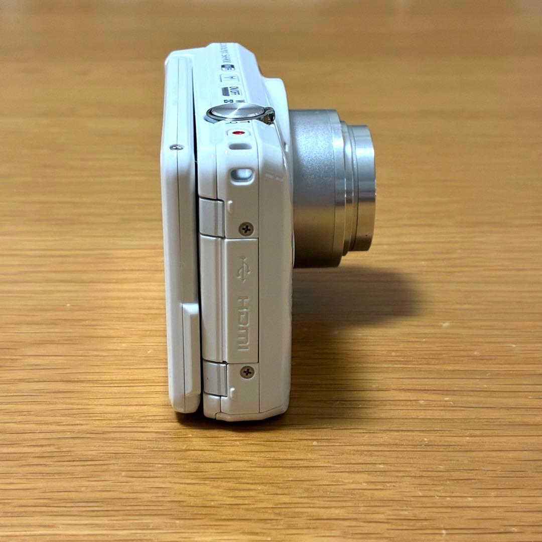 Nikon COOLPIX S6900 12倍ズームコンパクト　自撮り ホワイト