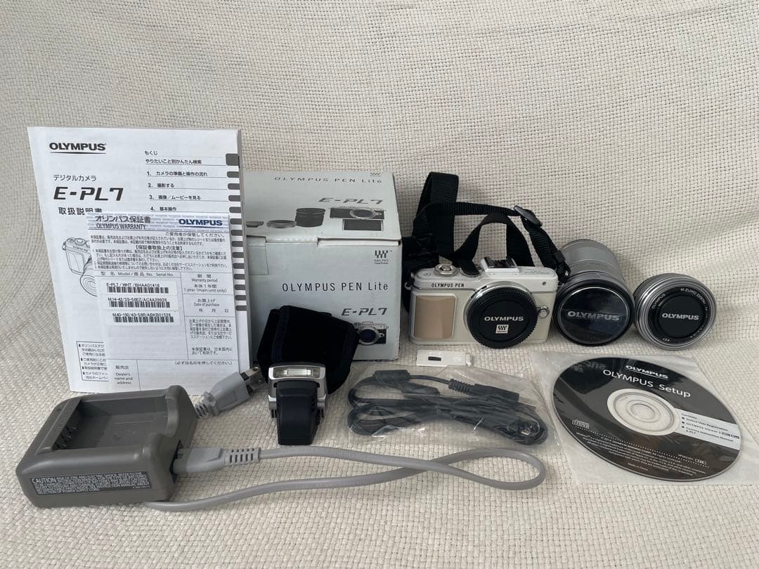 OLYMPUS PEN Lite E-PL7 EZダブルズームキット ホワイト