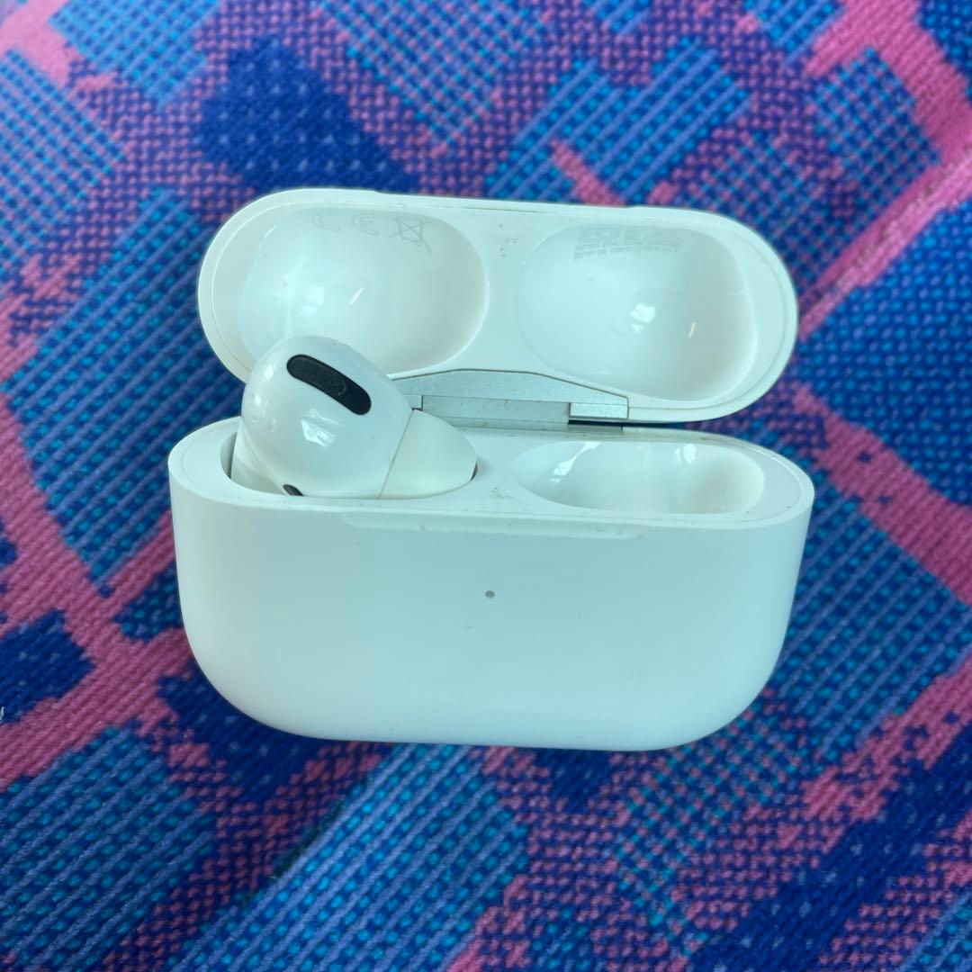 ヘッドホン Apple AirPods MMEF2J/A