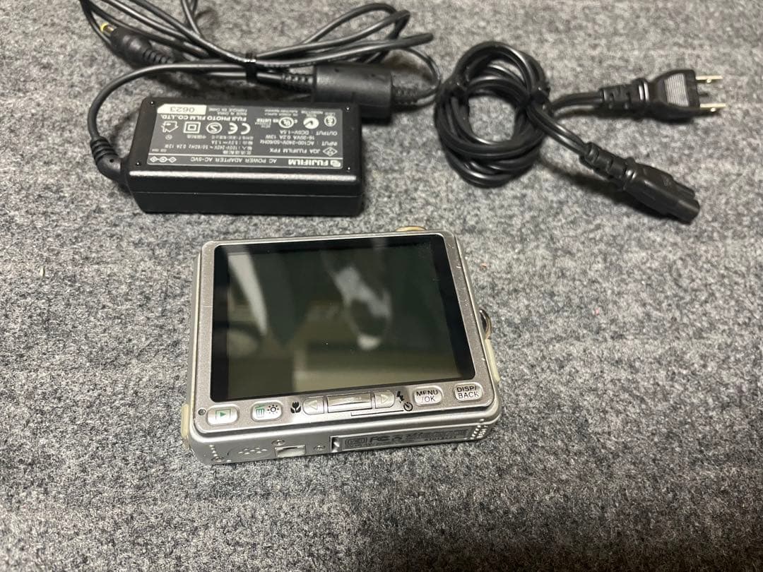 【動作確認済】FUJIFILM FinePix V10