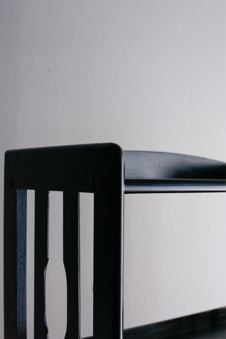 黒塗り　本棚　収納棚　飾り棚　ブックシェルフ　キャビネット　アンティーク　古家具