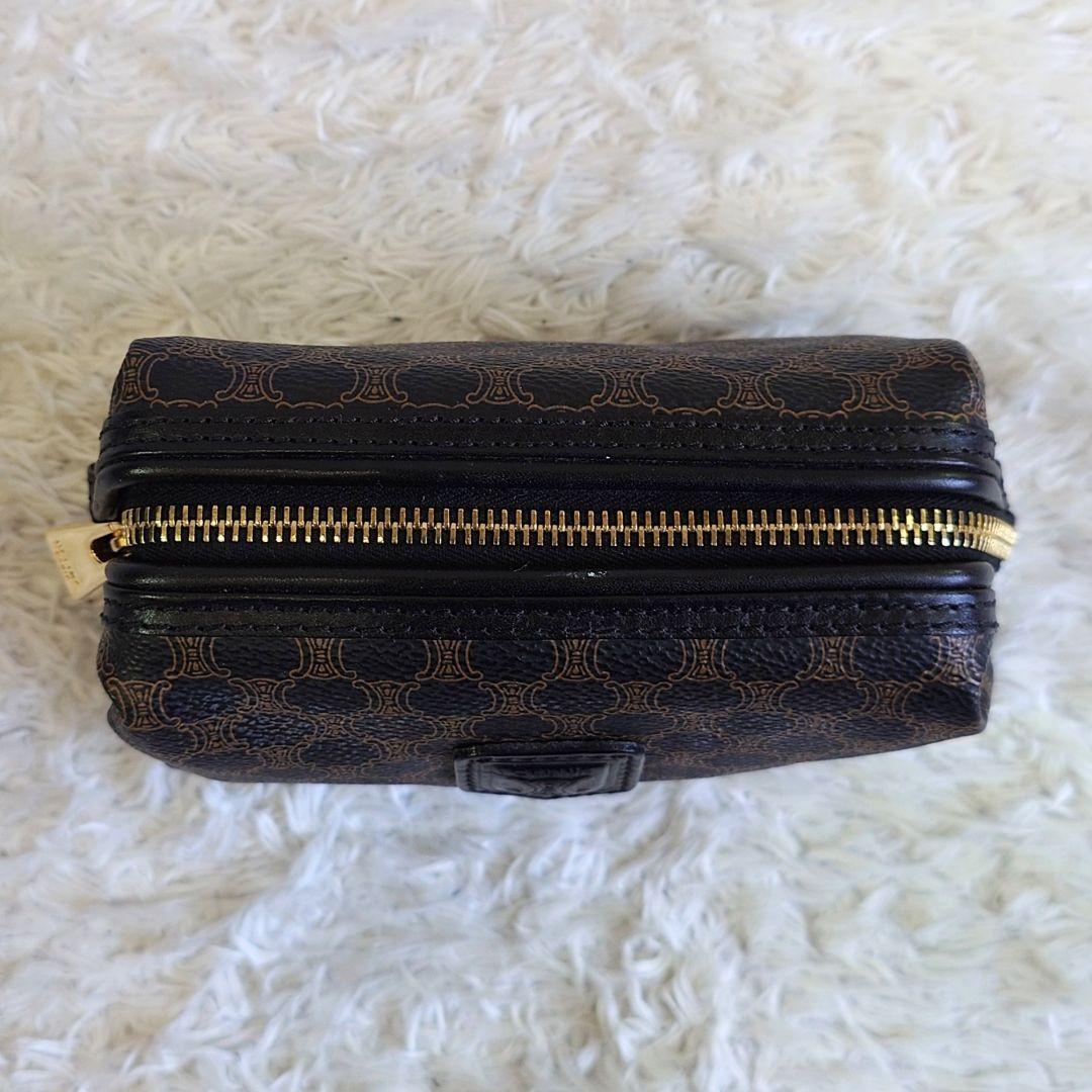 美品 セリーヌ 黒マカダム メイクポーチ トリオンフ PVC レザー 小物入れ