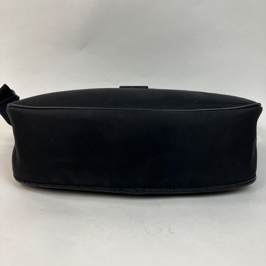 【美品・A4可】ハンティングワールド サファリ メッセンジャーバッグ 黒