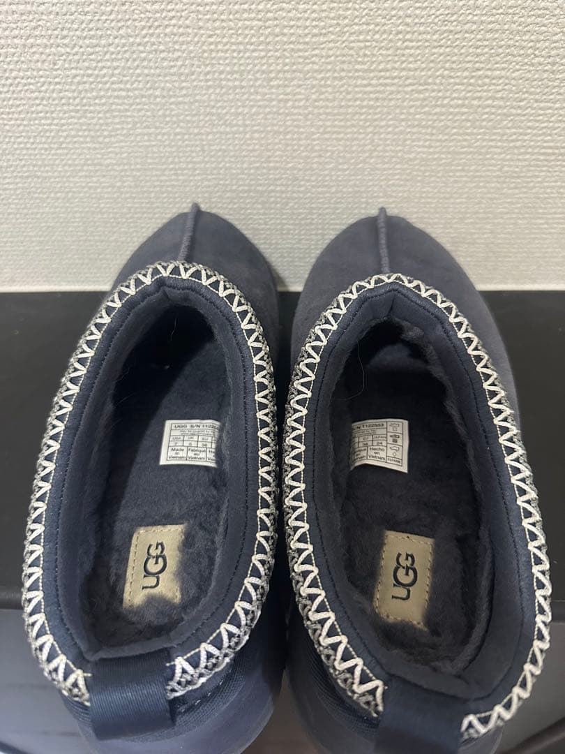 めたもる UGG タスマン ネイビー スリッポンブーツ 24cm 即日発送