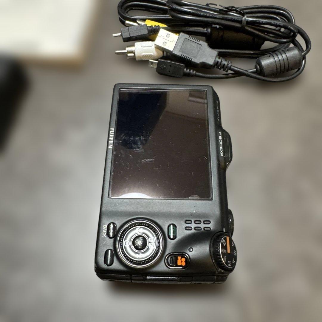 コンパクトデジタルカメラ FUJIFILM FINEPIX F600EXR