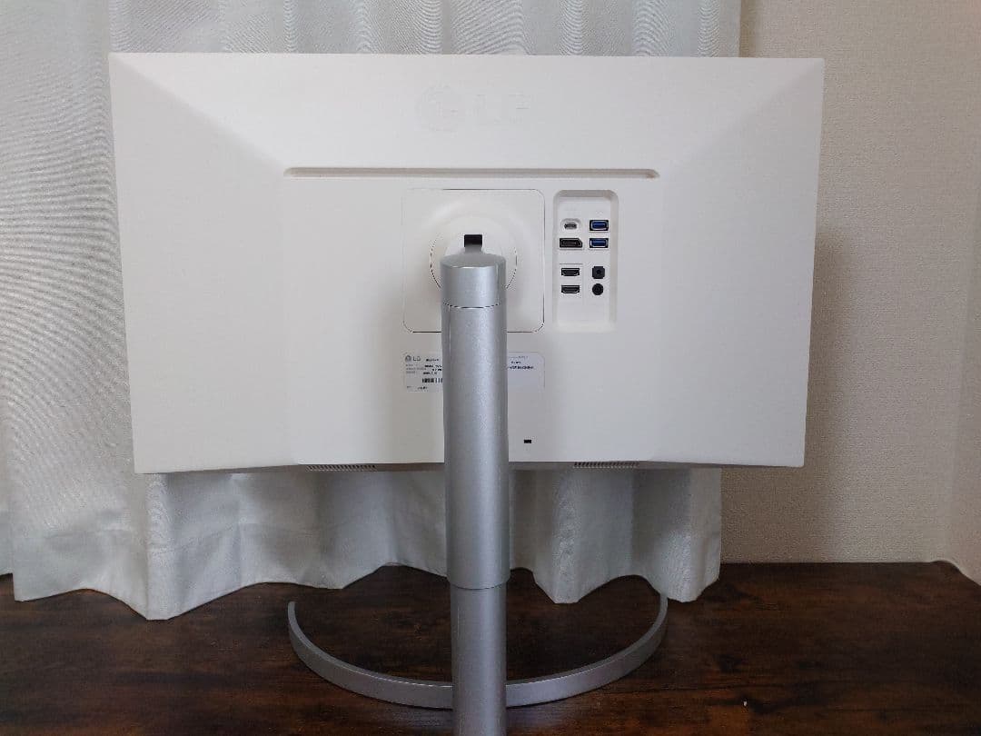 LG 27UL850-W 4K モニター