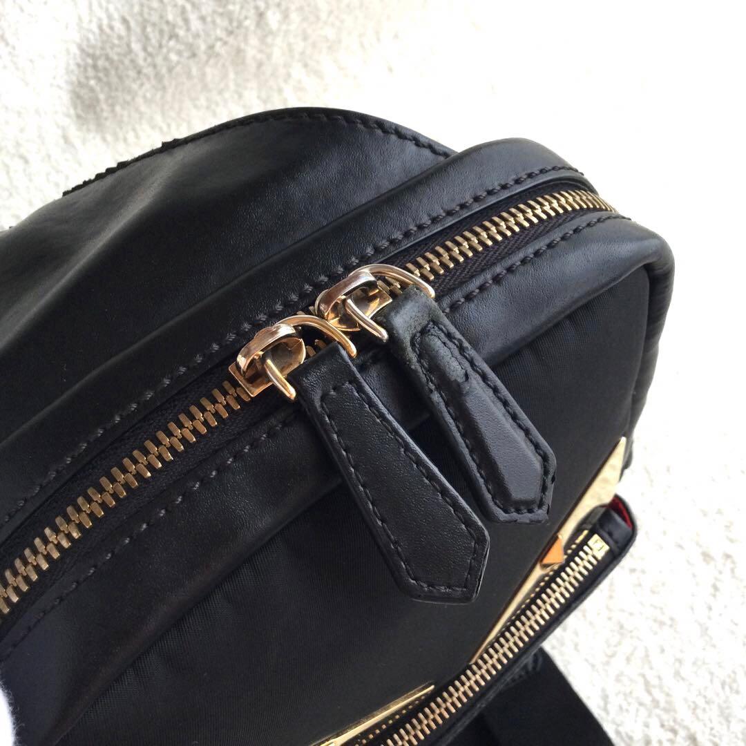 ✨美品✨FENDI フェンディ　ボディーバッグ　バグズアイ　ゴールドアイ