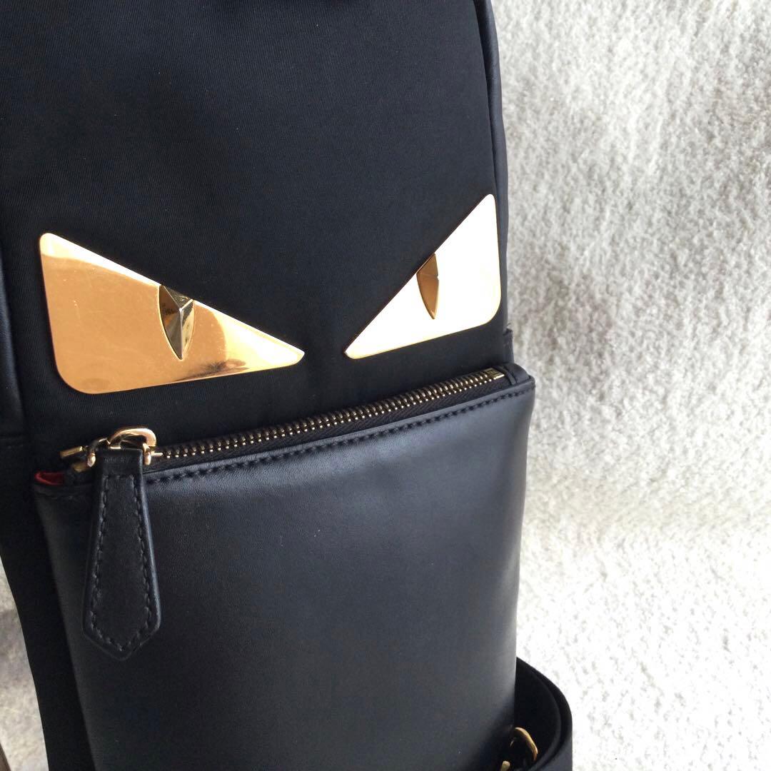 ✨美品✨FENDI フェンディ　ボディーバッグ　バグズアイ　ゴールドアイ