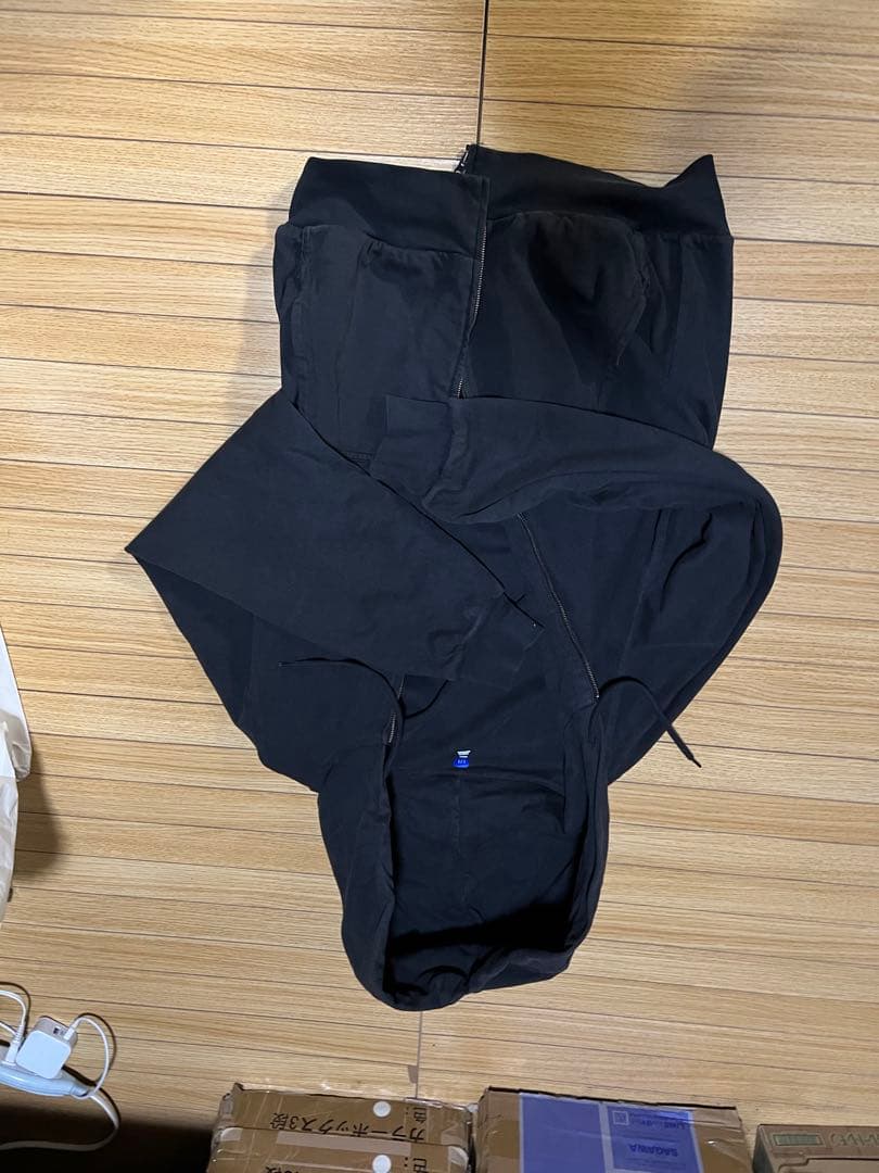 イージーギャップ　ブラック フード付きパーカー Sサイズ