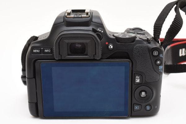 【美品】キャノン Canon EOS Kiss x10 レンズキット SDカード