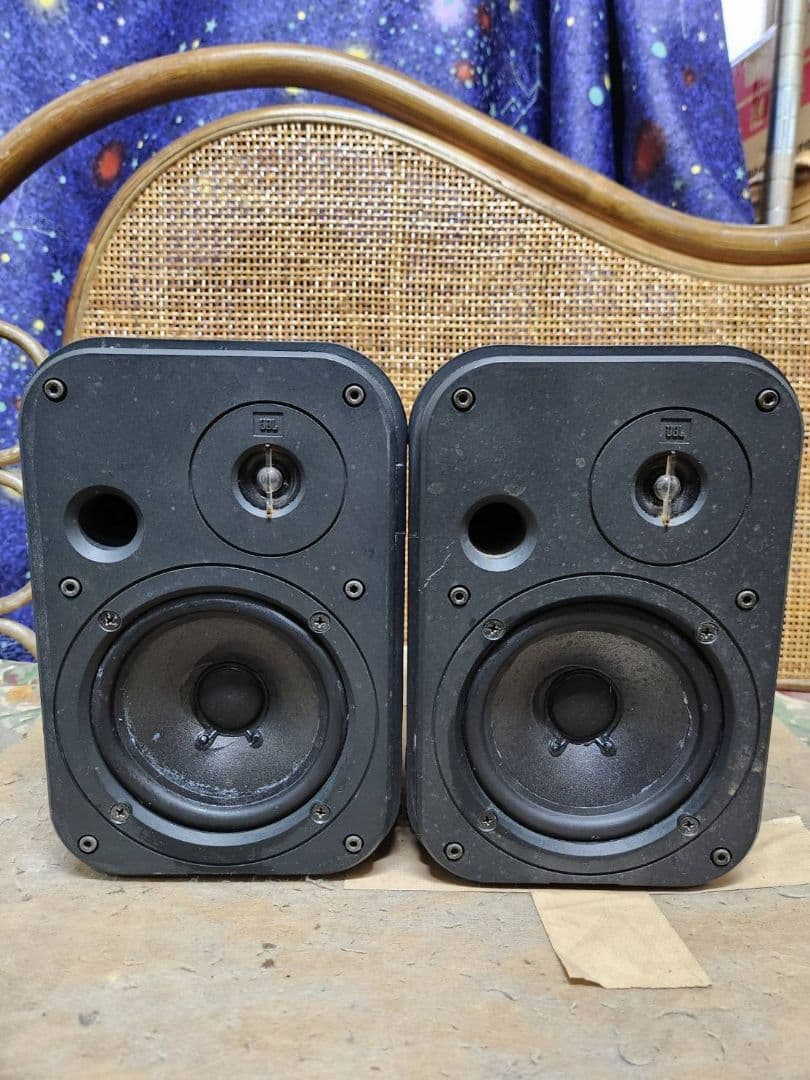 新品同様完動品！ウーファエッジ交換済！JBLコンパクトスピーカーCONTROL1