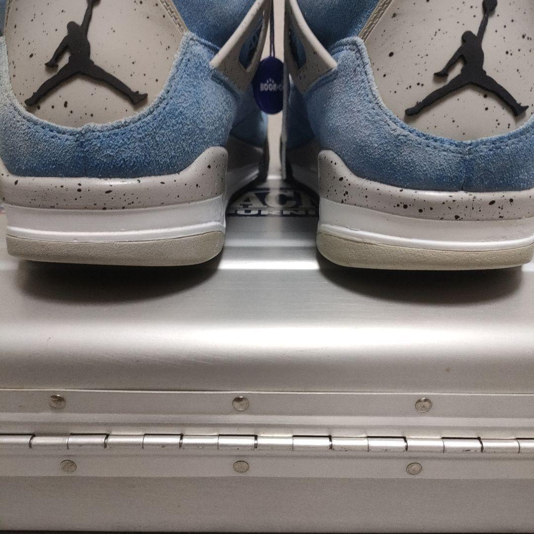 値下げ　ナイキ エアジョーダン4レトロ ユニバーシティ