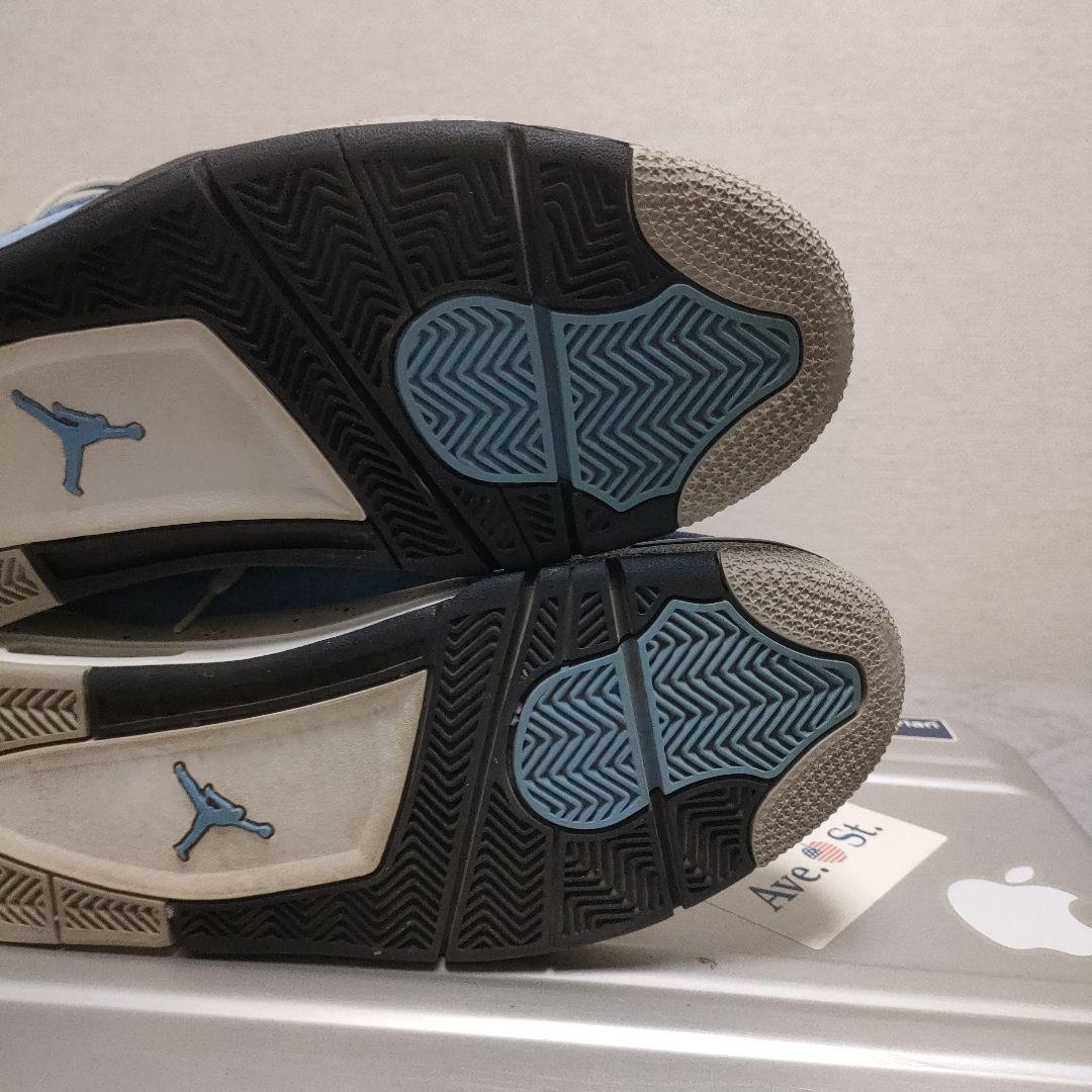 値下げ　ナイキ エアジョーダン4レトロ ユニバーシティ