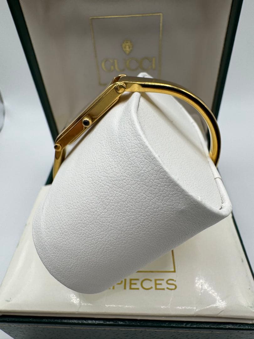 ブルドーザー様 電池交換済み【新同】GUCCIレディースゴールド/ブラック稼働品