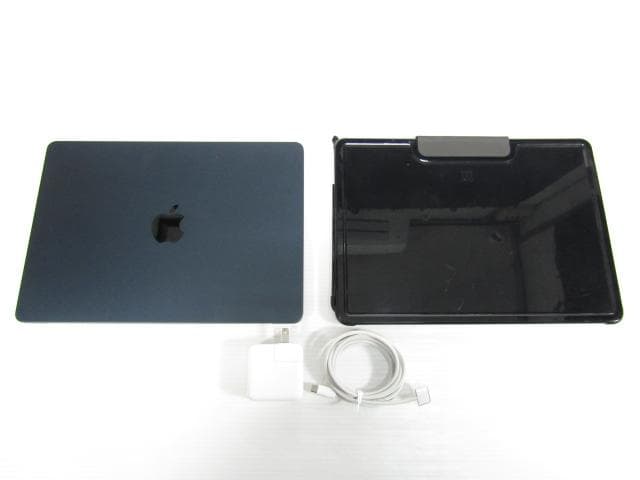 Apple M2 2022年 MacBook air 13インチ 24GB 中古