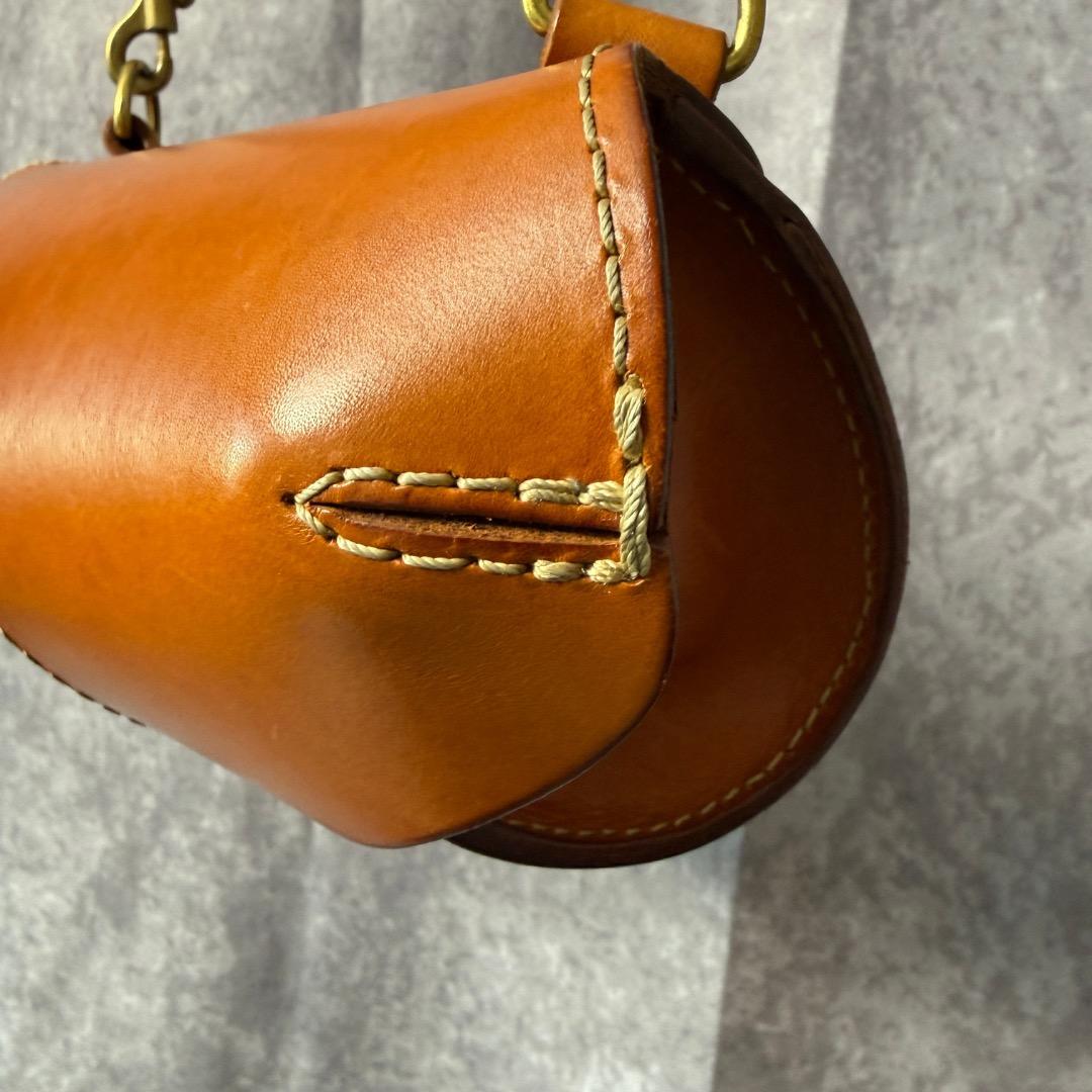 HERZ ヘルツ 3次元立体フォルム 2wayウエストボディバッグキャメル