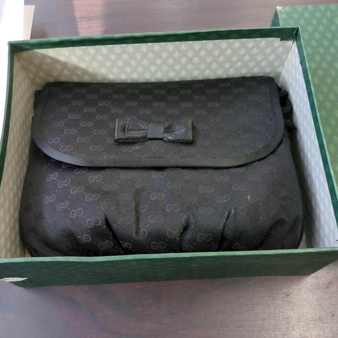GUCCI ブラックポーチ リボン付き