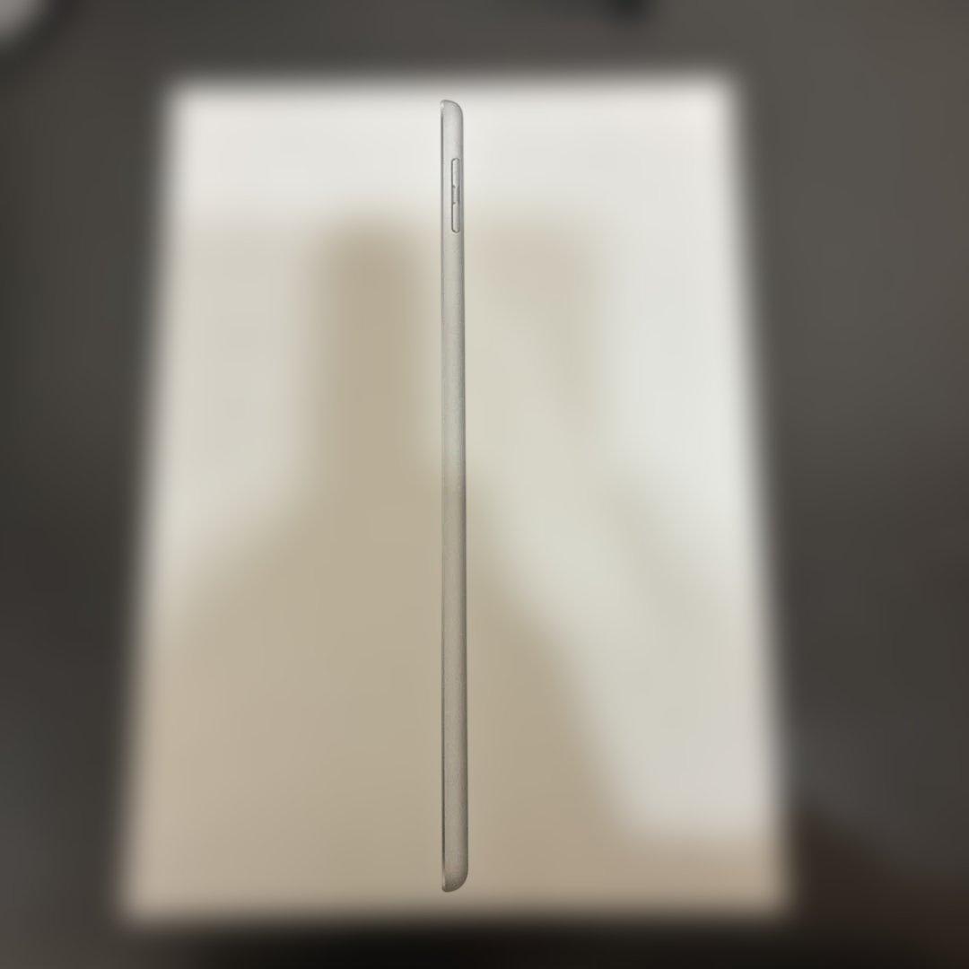 (動作確認済み)iPad 第6世代 128GB シルバー