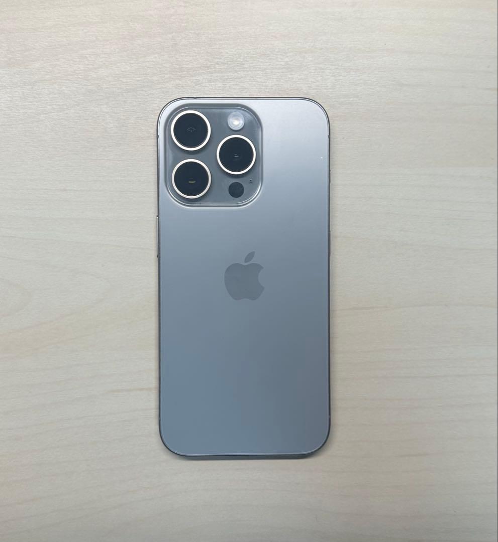 【美品】iPhone 15 Pro 128gb ナチュラルチタニウム 海外版