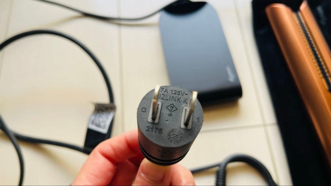 ダイソン　Dyson Corrale ヘアアイロン HS07 BCBN