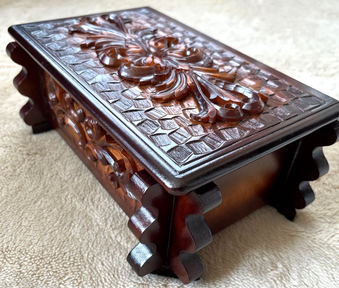 【新品未使用・ヴィンテージ】Sankyo オルゴール ジュエリーボックス　箱付き