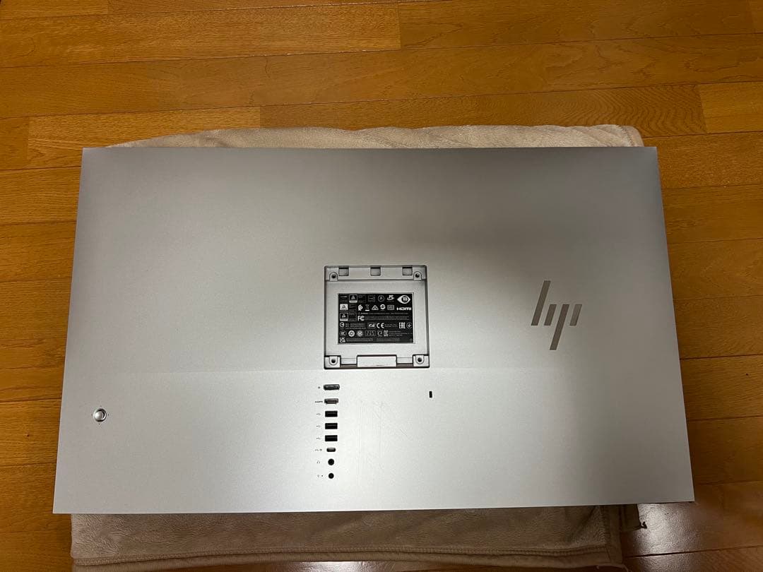 HP U32 4K HDRディスプレイ