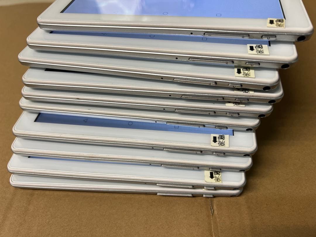 Android 10インチタブレット4＋32G 業務用注文用　プレゼントあり