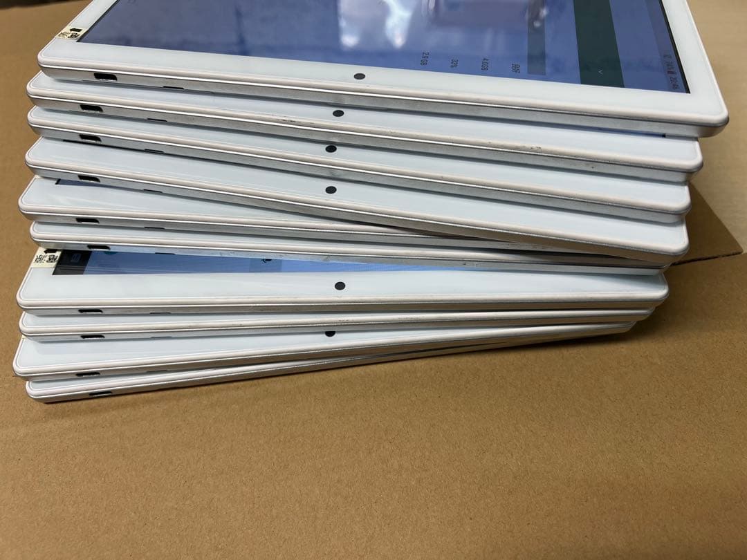 Android 10インチタブレット4＋32G 業務用注文用　プレゼントあり