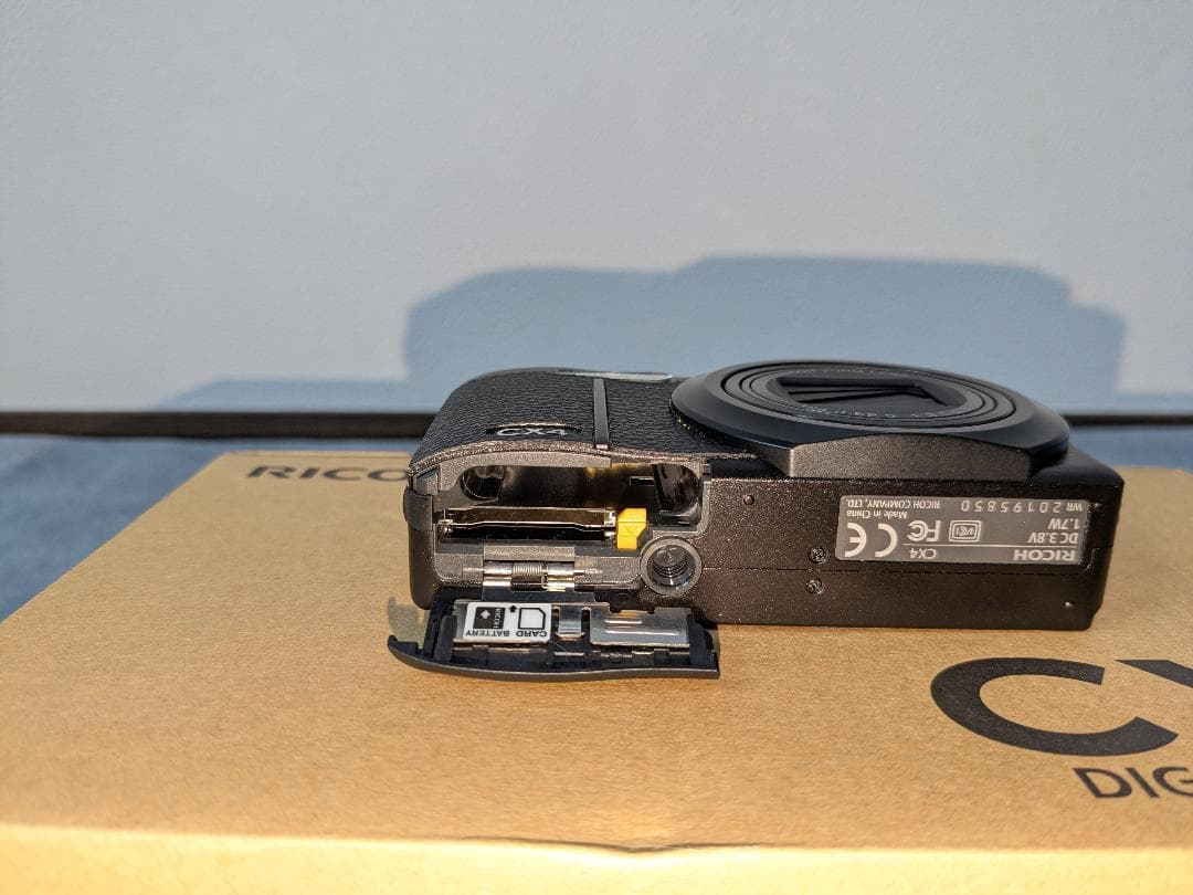 RICOH CX4 美品 バッテリー2個付き