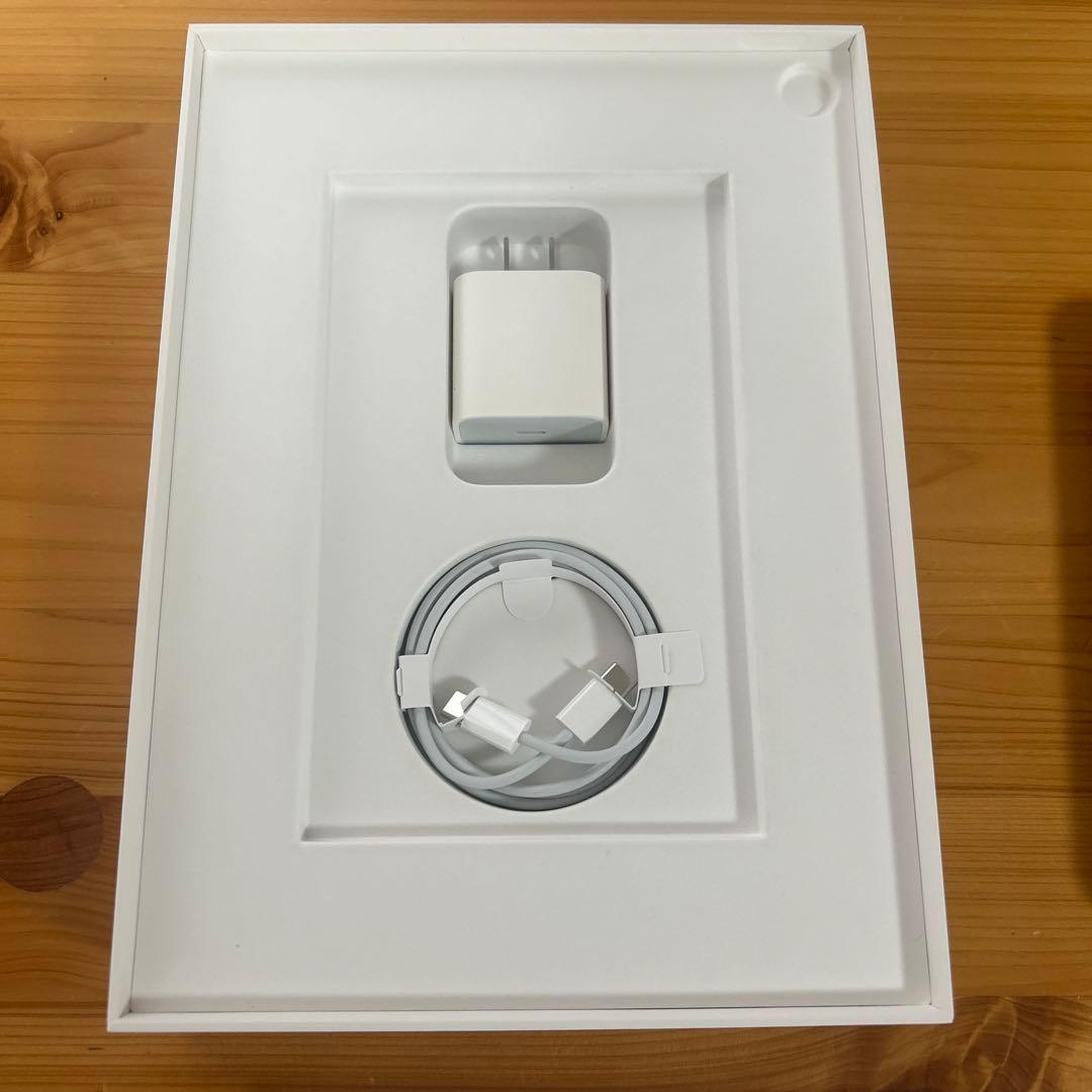 Apple iPad Air 第5世代　wifi 64GB ペン付き