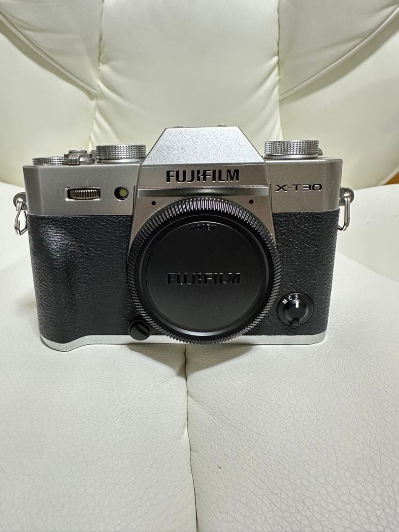Fujifilm X-T30 ミラーレスカメラ 本体 キットレンズ付