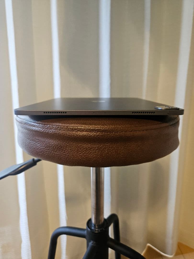 H*A様 iPad pro 第5世代　128GB Wi-Fi　12.9インチ