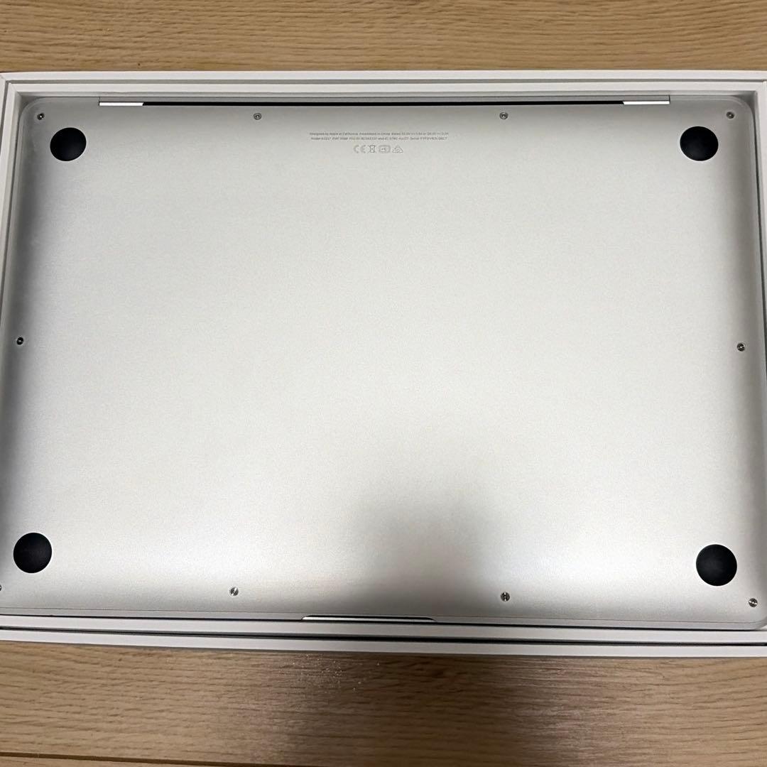 MacBook Air 13インチ M1 （2020）8GB 256GB SSD