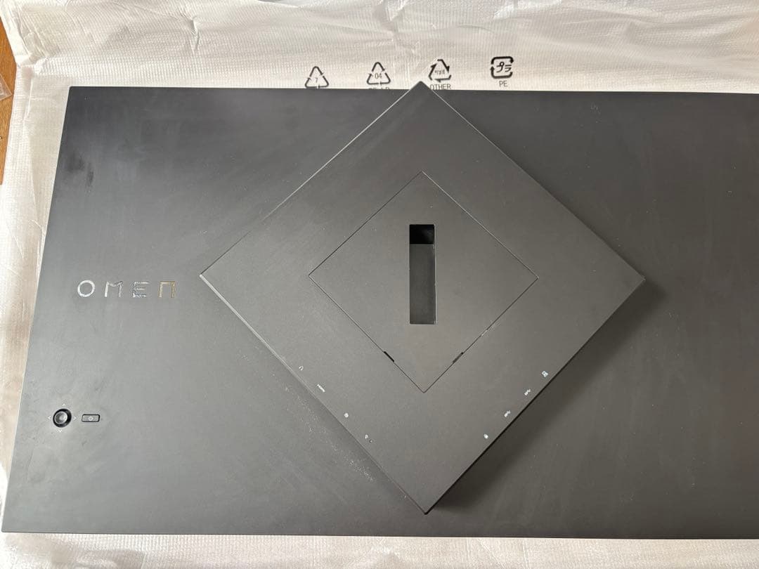 165Hz OMEN by HP 27i QHD ゲーミングディスプレイ