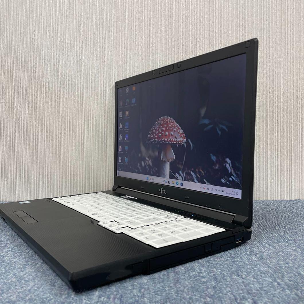 富士通　メモリ16GB　オフィス2021　爆速SSD512GB　初期設定済み