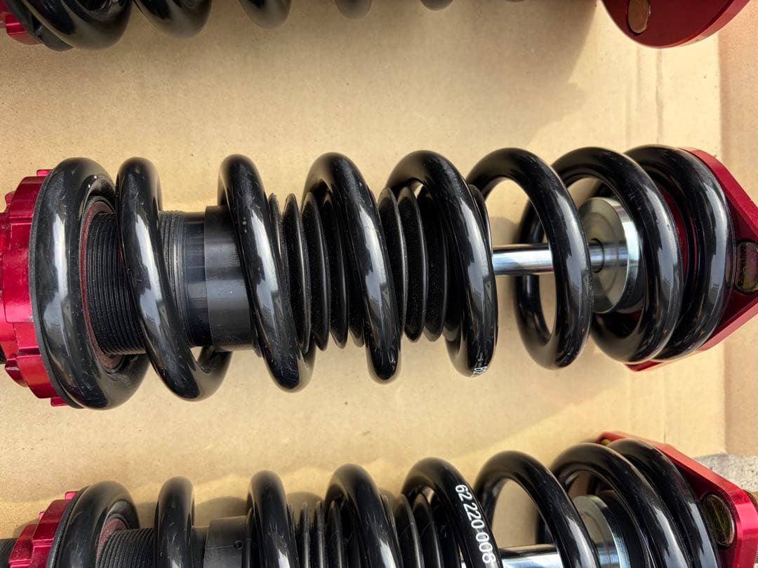 210クラウンマジェスタ　ラルグス車高調セット