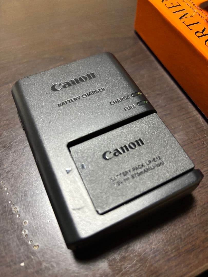 デジタルカメラ CANON EOS M200